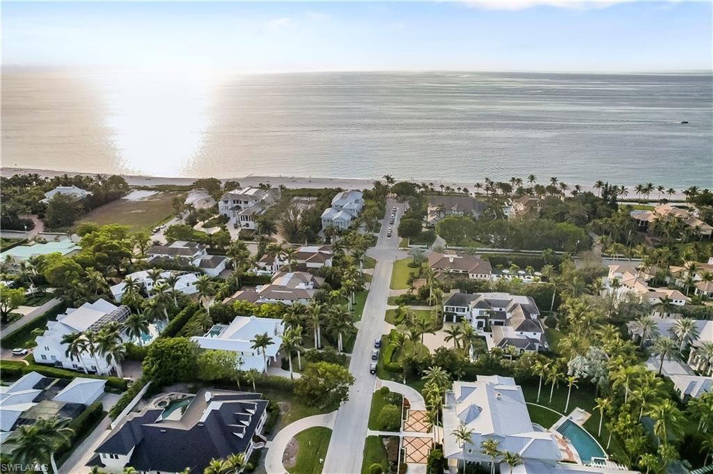 154 4th Ave N, Naples, FL 34102 Photo