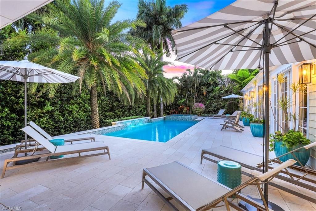 154 4th Ave N, Naples, FL 34102 Photo