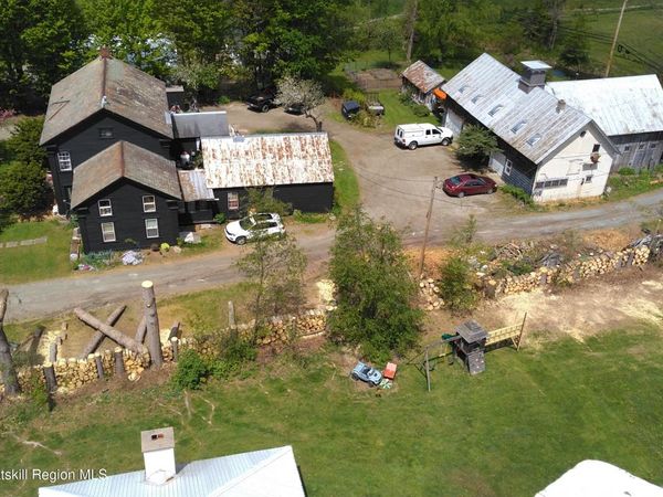 430-432 Ny 43, Stephentown, NY 12169