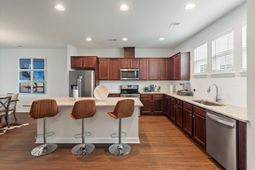 534 Mclernon Trace photo 4