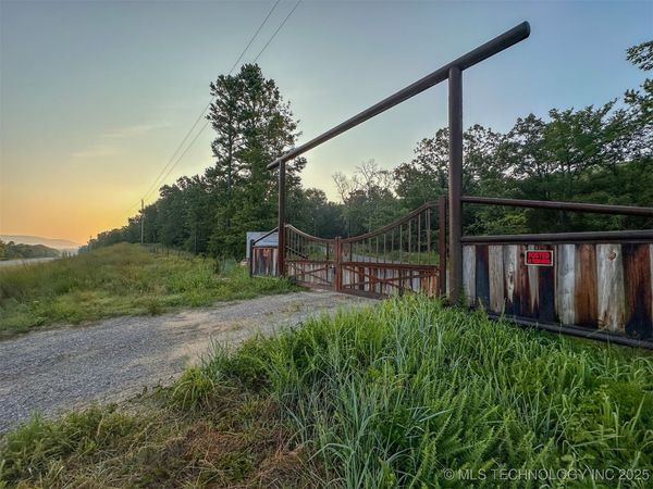 1 Moonshine Drive, Clayton, OK 74536