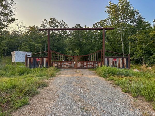 3 State Hwy 43, Clayton, OK 74536