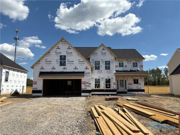 142 Barton Creek Drive, Perrysburg, OH 43551