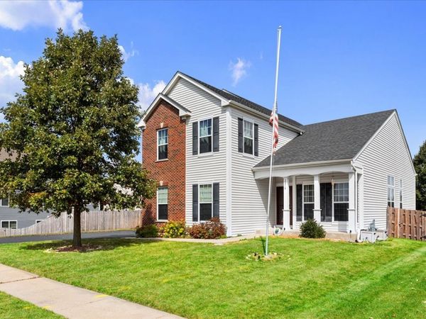 Woodstock, IL 60098