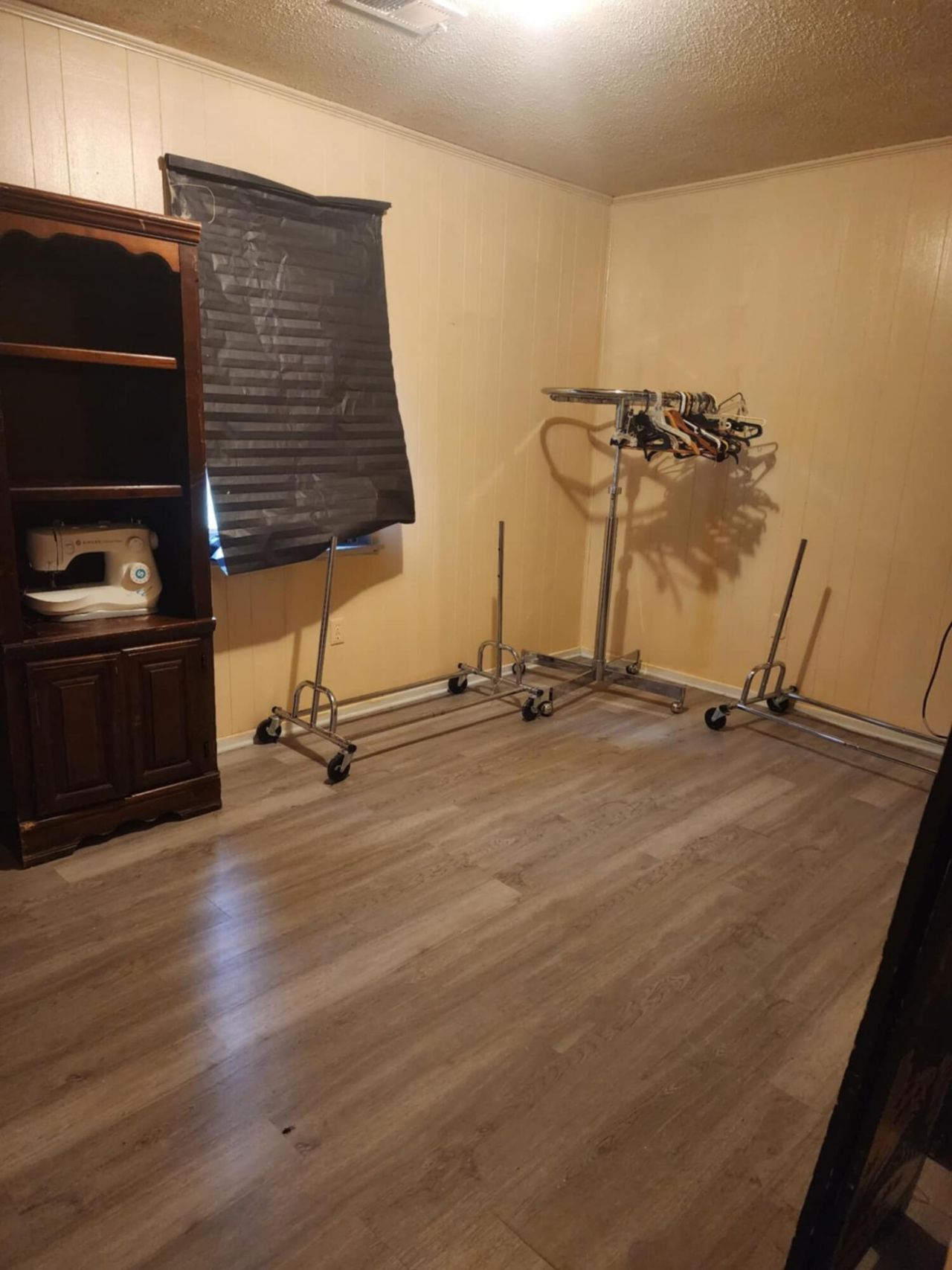 398 Kennedy Road Photo 16