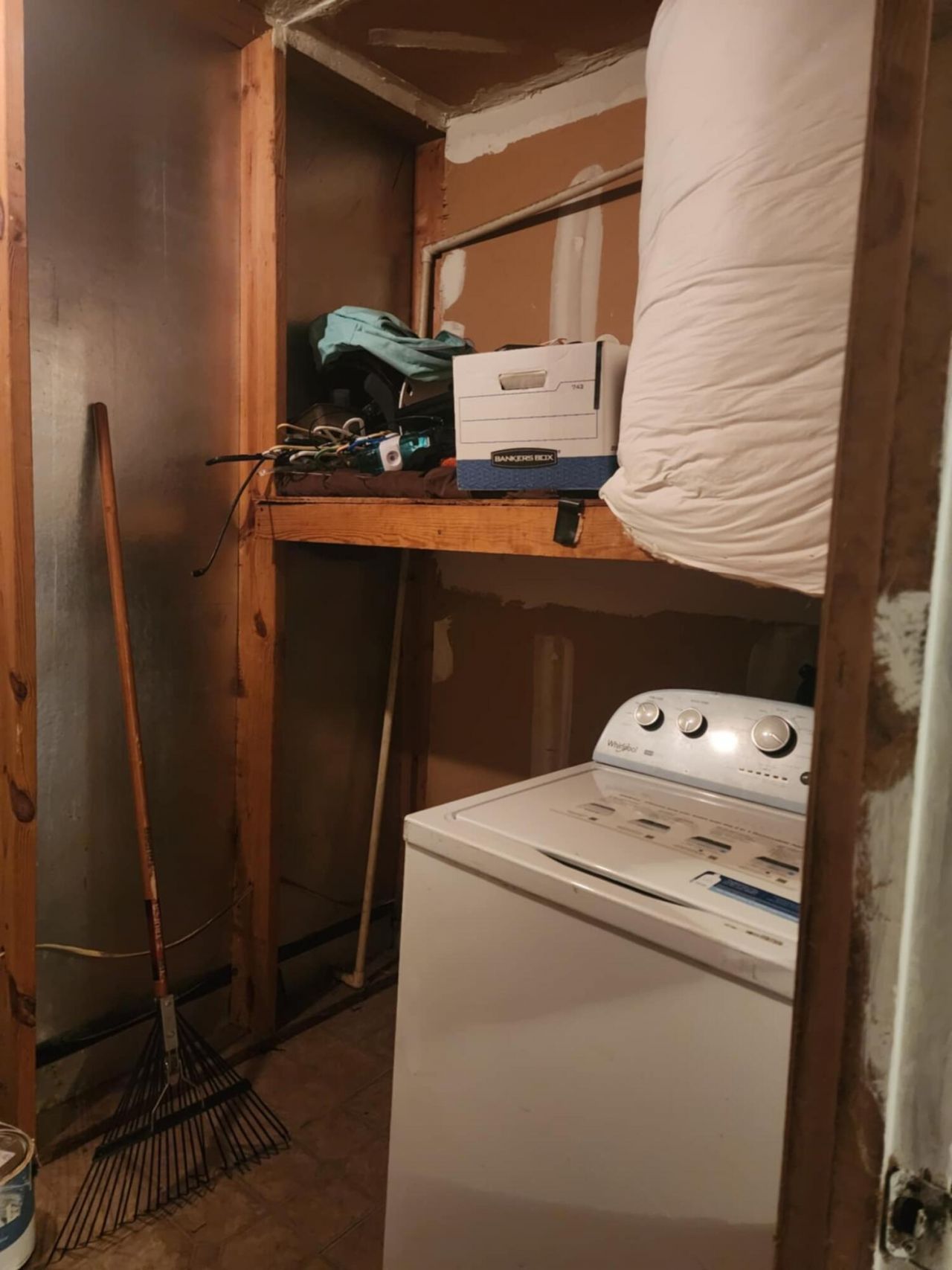 398 Kennedy Road Photo 7