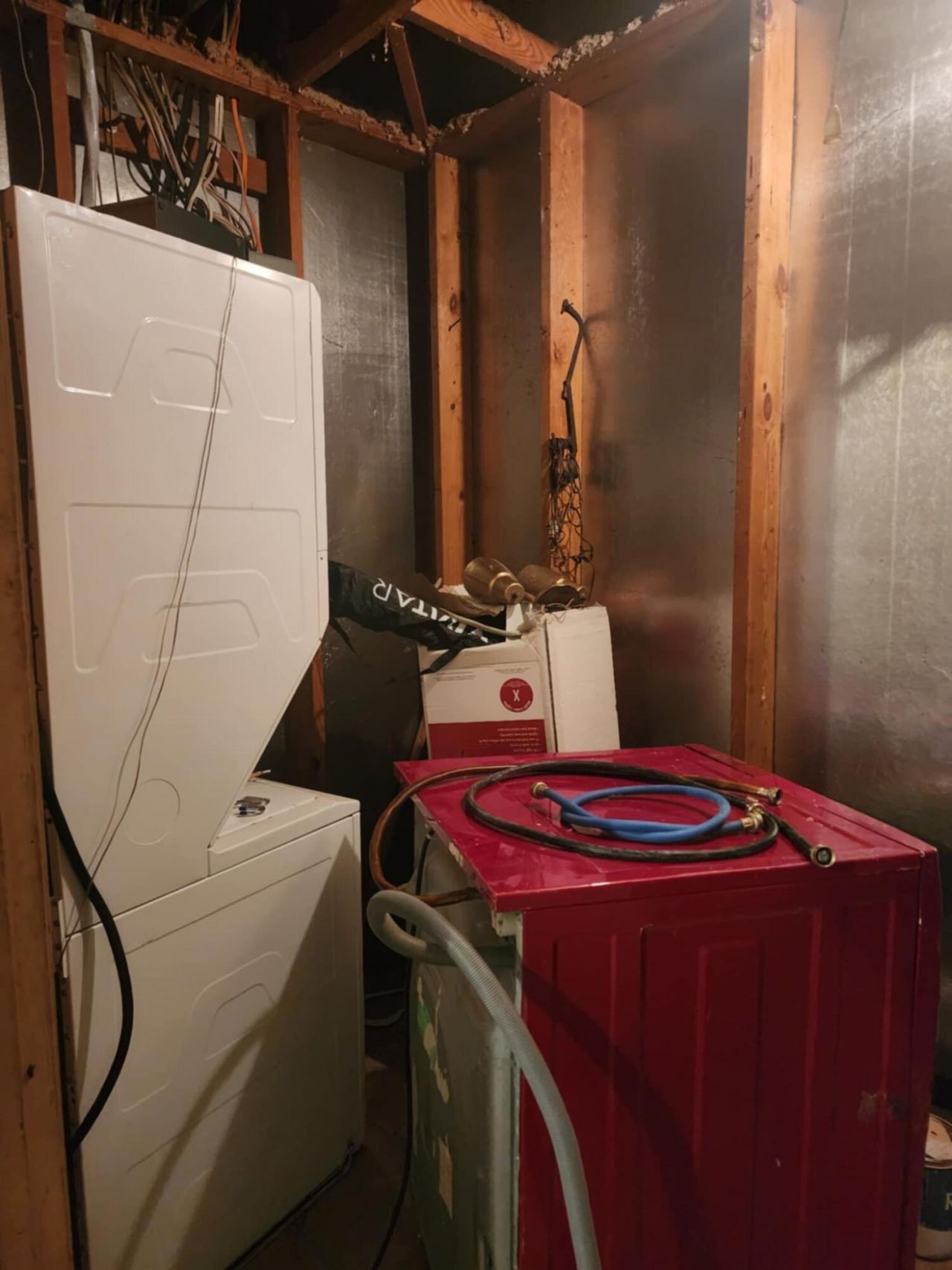 398 Kennedy Road Photo 8