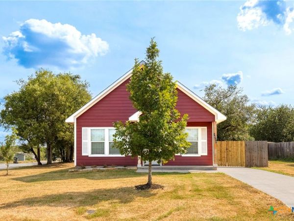 1628 Armstrong Street, Luling, TX 78648