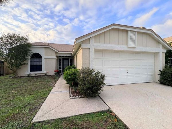 1039 COVINGTON STREET, OVIEDO, FL 32765