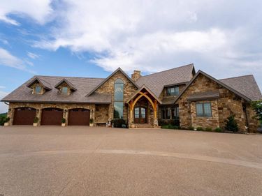 300 Mountain Retreat Drive, Horner, WV 26372