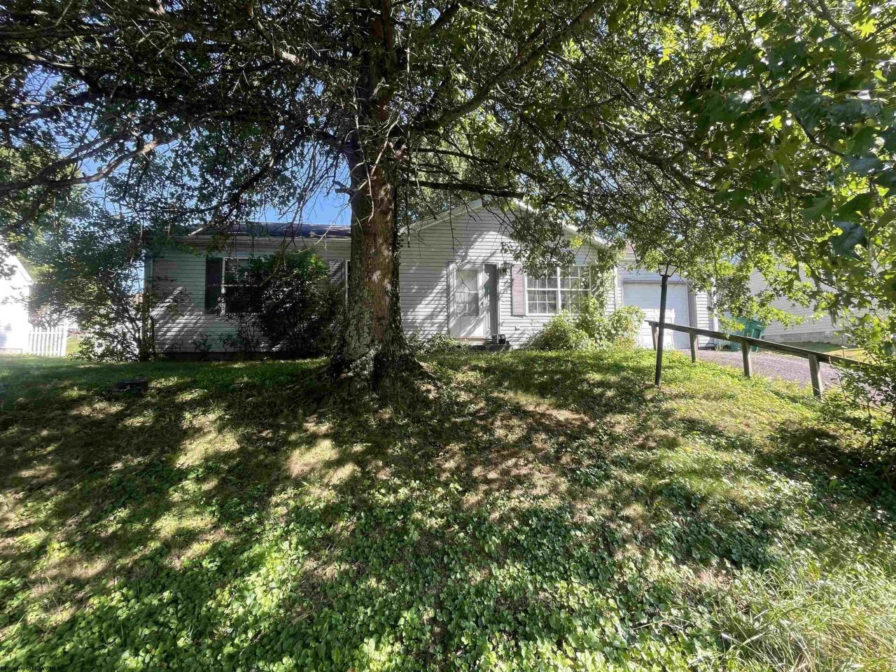 184 Fairfax Drive, Bridgeport, WV 26330 Main Photo