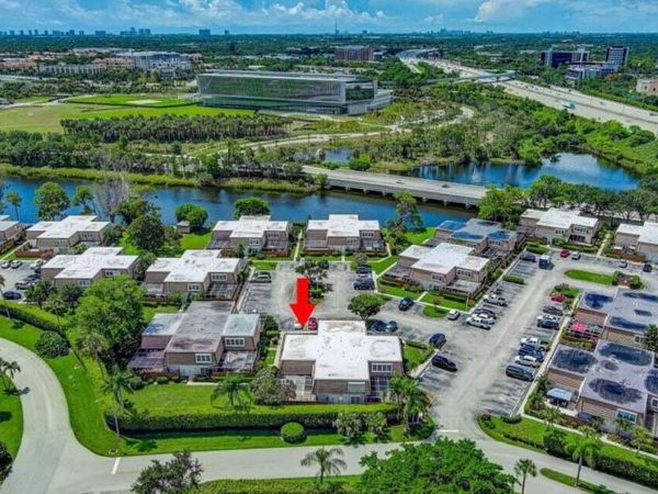 11554 Winchester Drive, Palm Beach Gardens, FL 33410