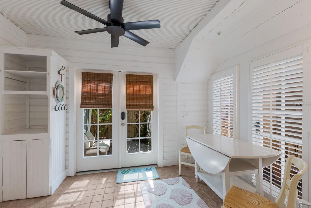 370 E Railroad Avenue, Unit 1, Boca Grande, FL 33921 Photo