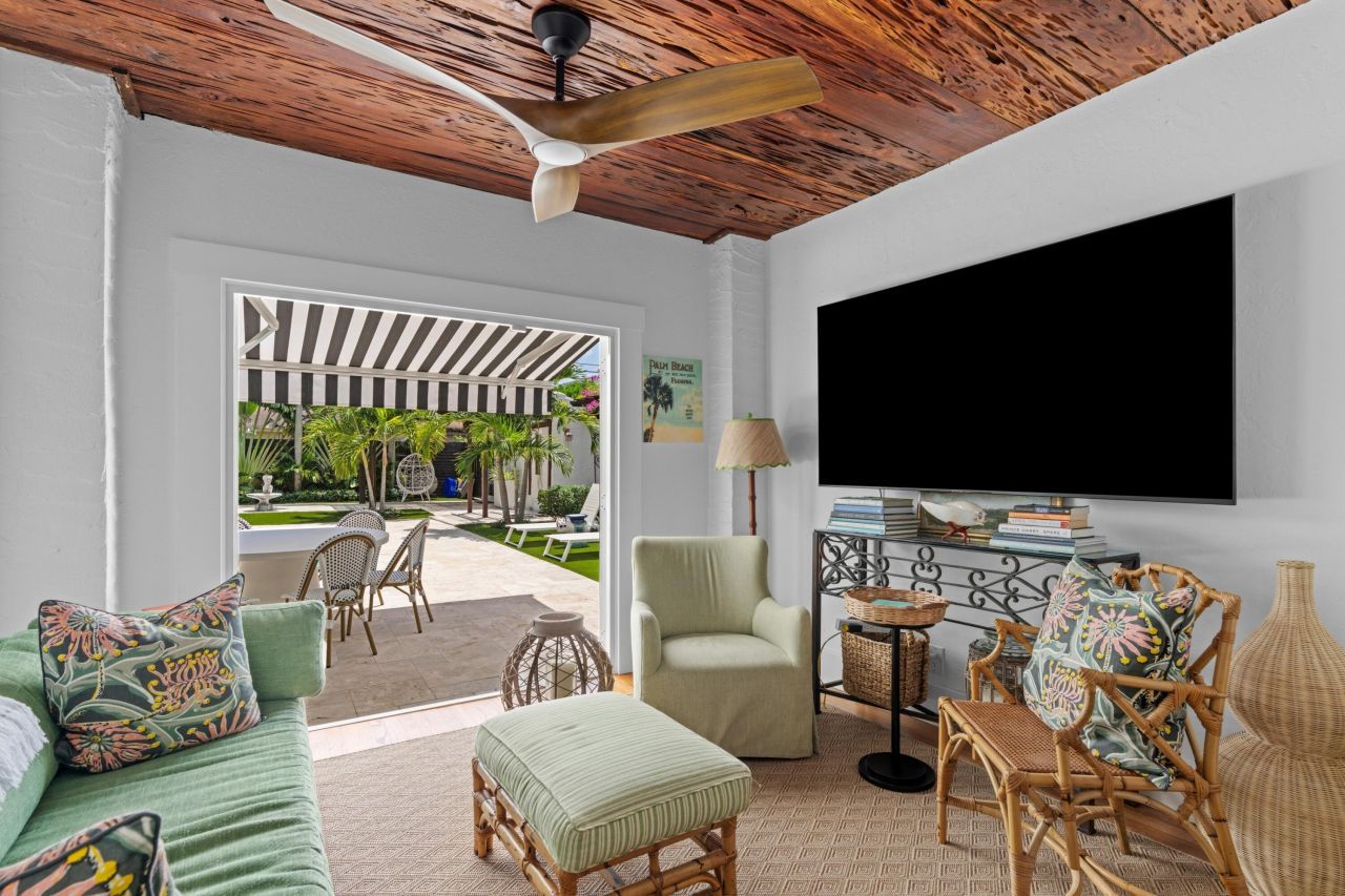 528 32nd Street, West Palm Beach, FL 33407 Photo