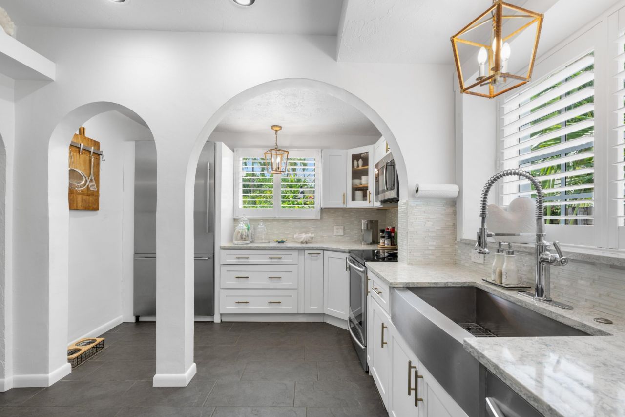 528 32nd Street, West Palm Beach, FL 33407 Photo