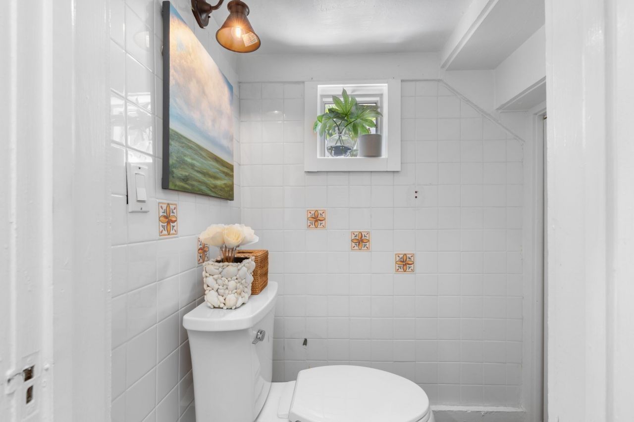 528 32nd Street, West Palm Beach, FL 33407 Photo