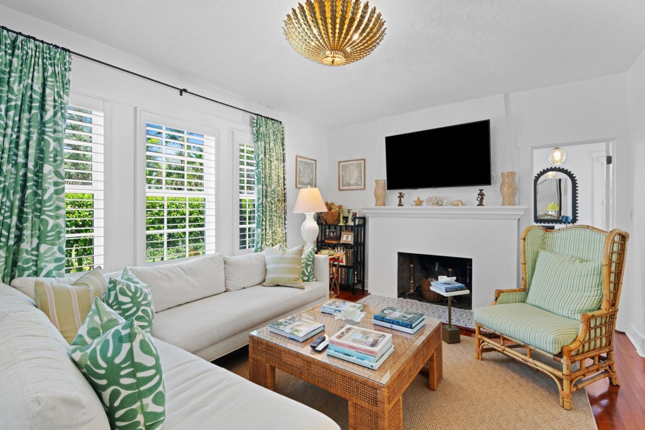 528 32nd Street, West Palm Beach, FL 33407 Photo