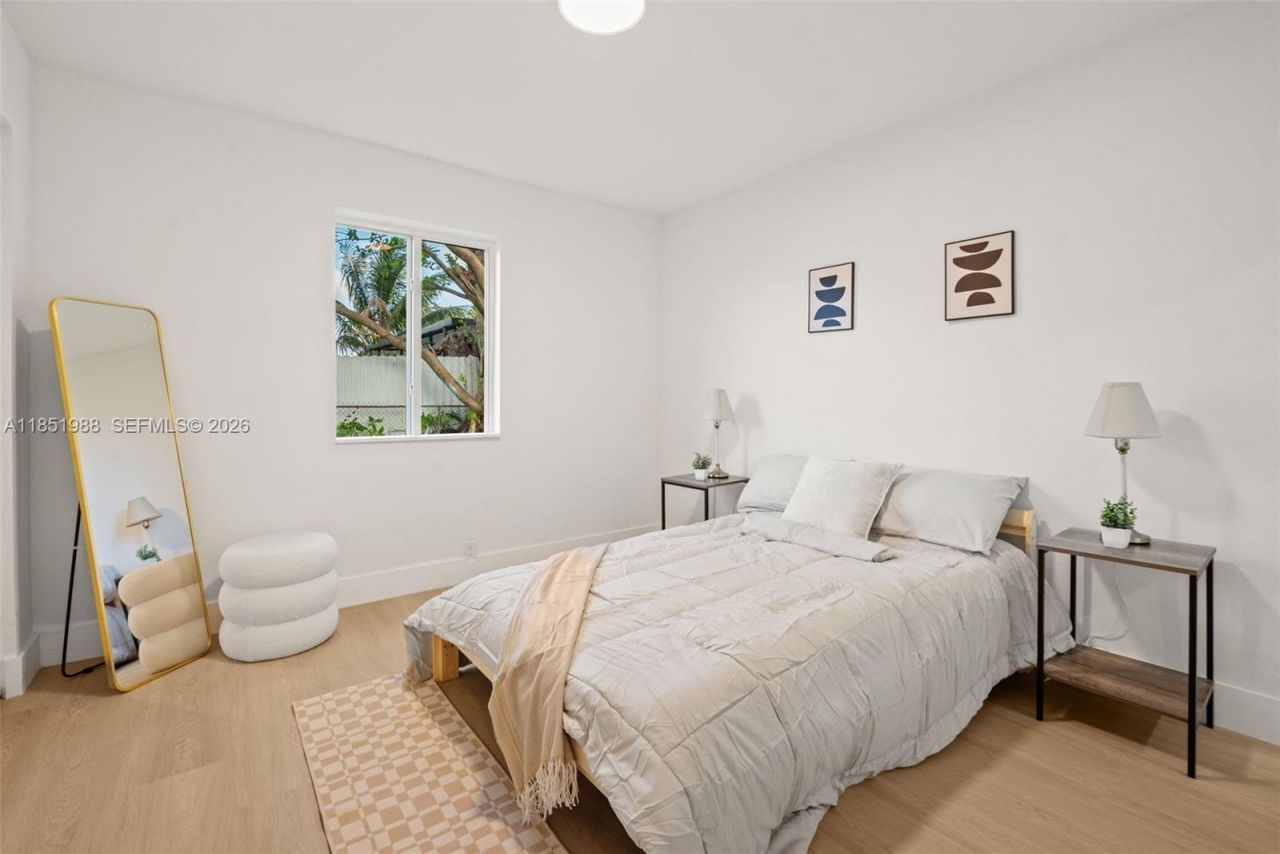 6965 NW 21st Ct, Miami, FL 33147 Photo