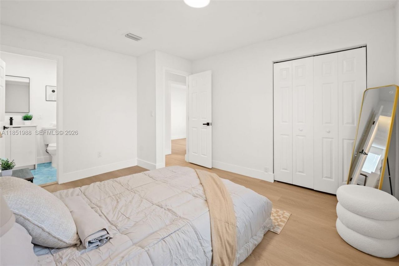 6965 NW 21st Ct, Miami, FL 33147 Photo