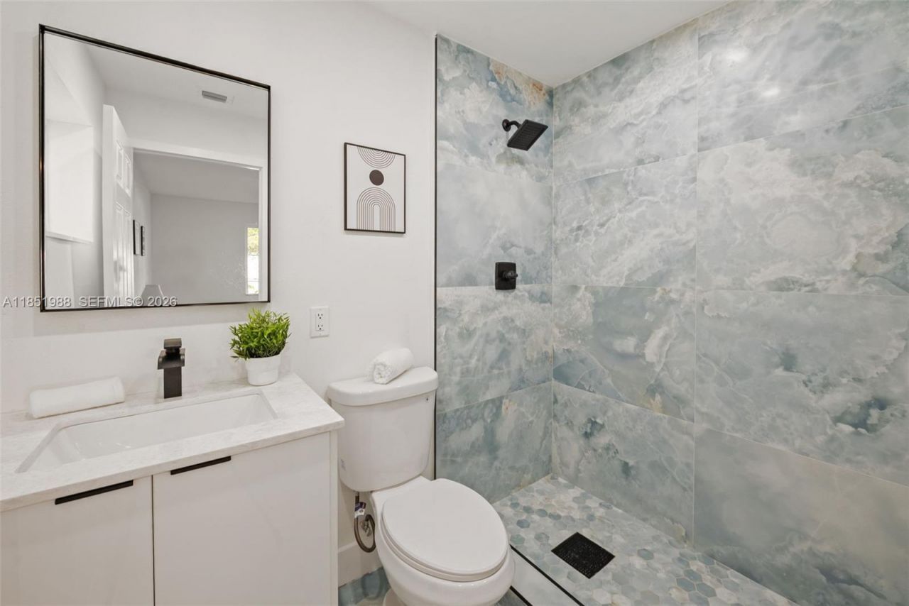 6965 NW 21st Ct, Miami, FL 33147 Photo