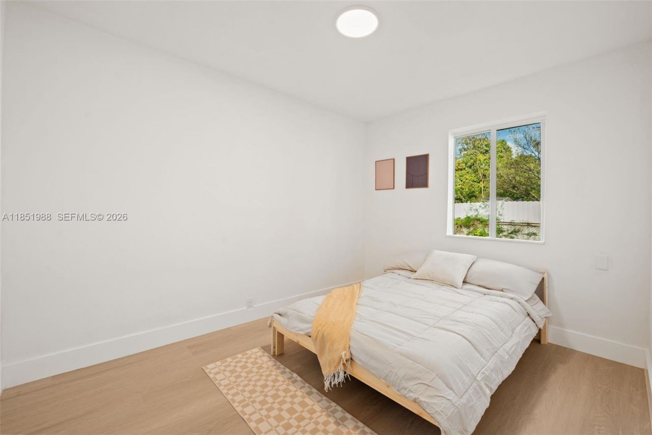 6965 NW 21st Ct, Miami, FL 33147 Photo