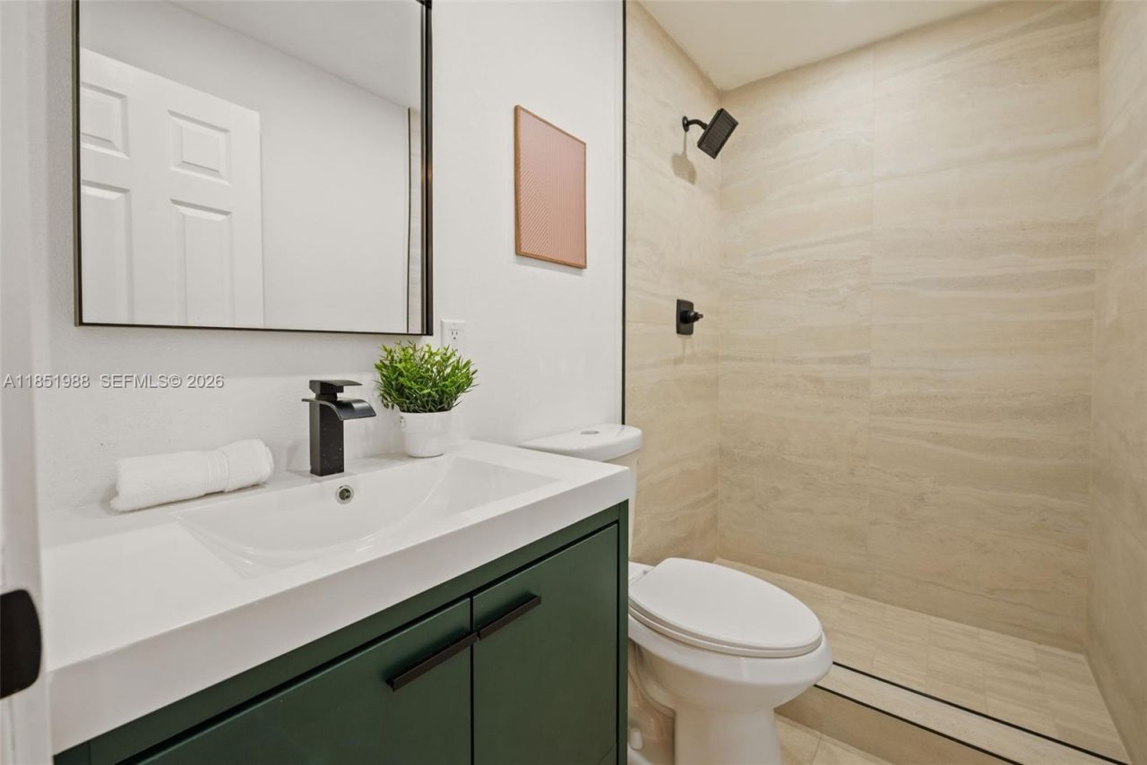 6965 NW 21st Ct, Miami, FL 33147 Photo