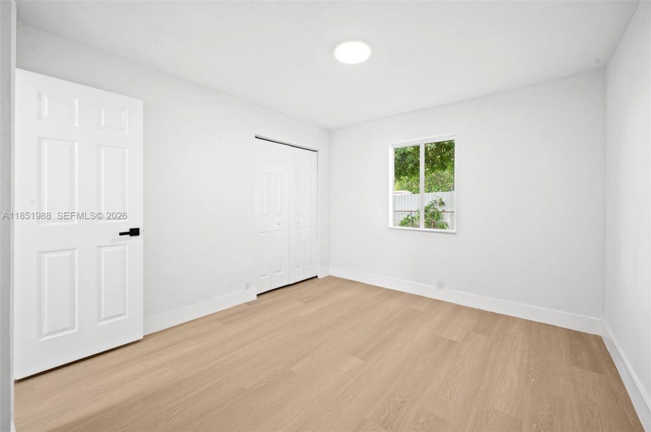 6965 NW 21st Ct, Miami, FL 33147 Photo