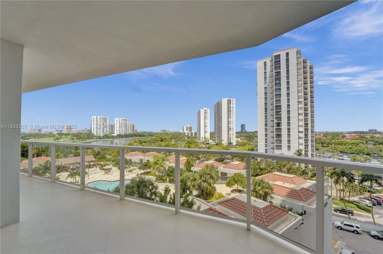 20281 E Country Club Dr, Unit 607, Aventura, FL 33180 Photo