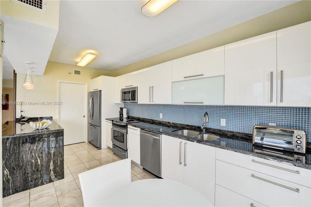 20281 E Country Club Dr, Unit 607, Aventura, FL 33180 Photo