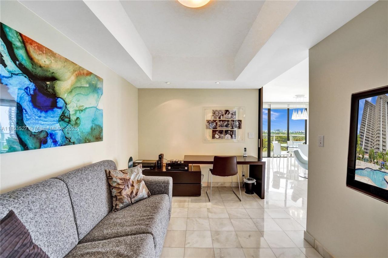 20281 E Country Club Dr, Unit 607, Aventura, FL 33180 Photo