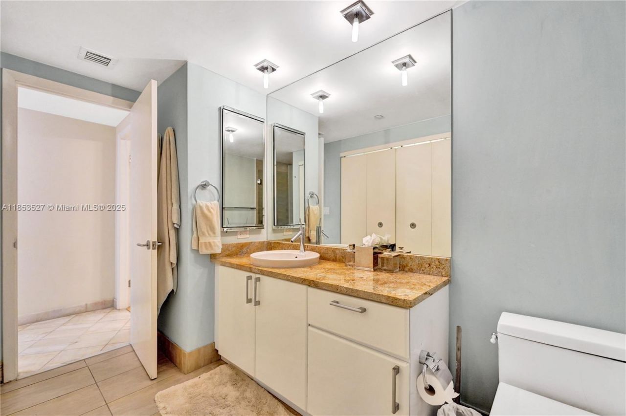 20281 E Country Club Dr, Unit 607, Aventura, FL 33180 Photo