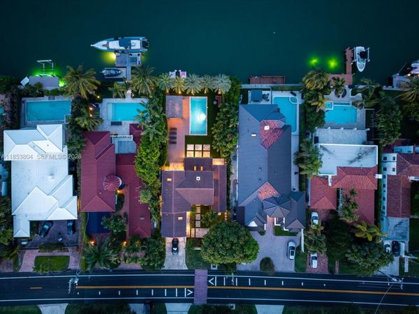 4475 N Meridian Ave, Miami Beach, FL 33140