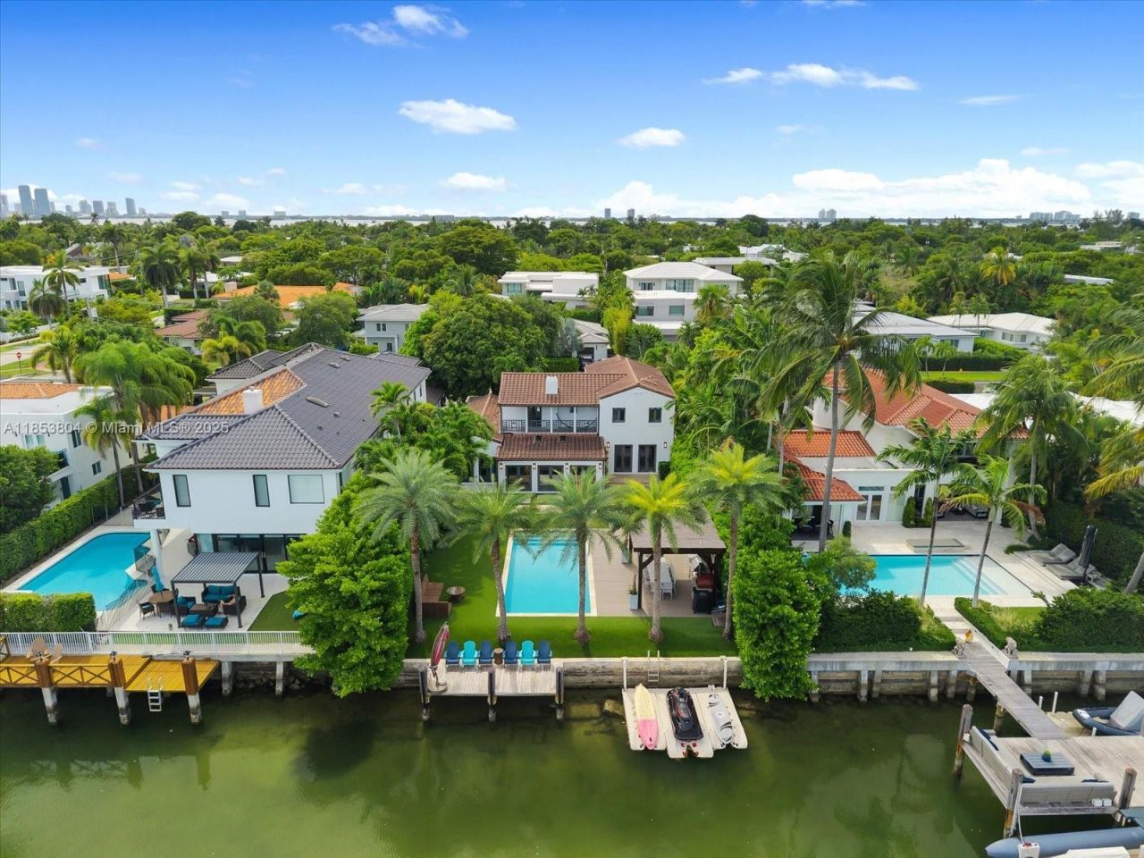 4475 N Meridian Ave, Miami Beach, FL 33140 Photo