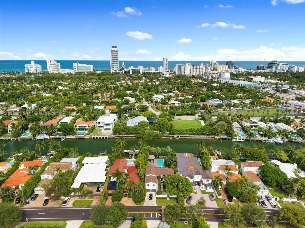 4475 N Meridian Ave, Miami Beach, FL 33140 Photo