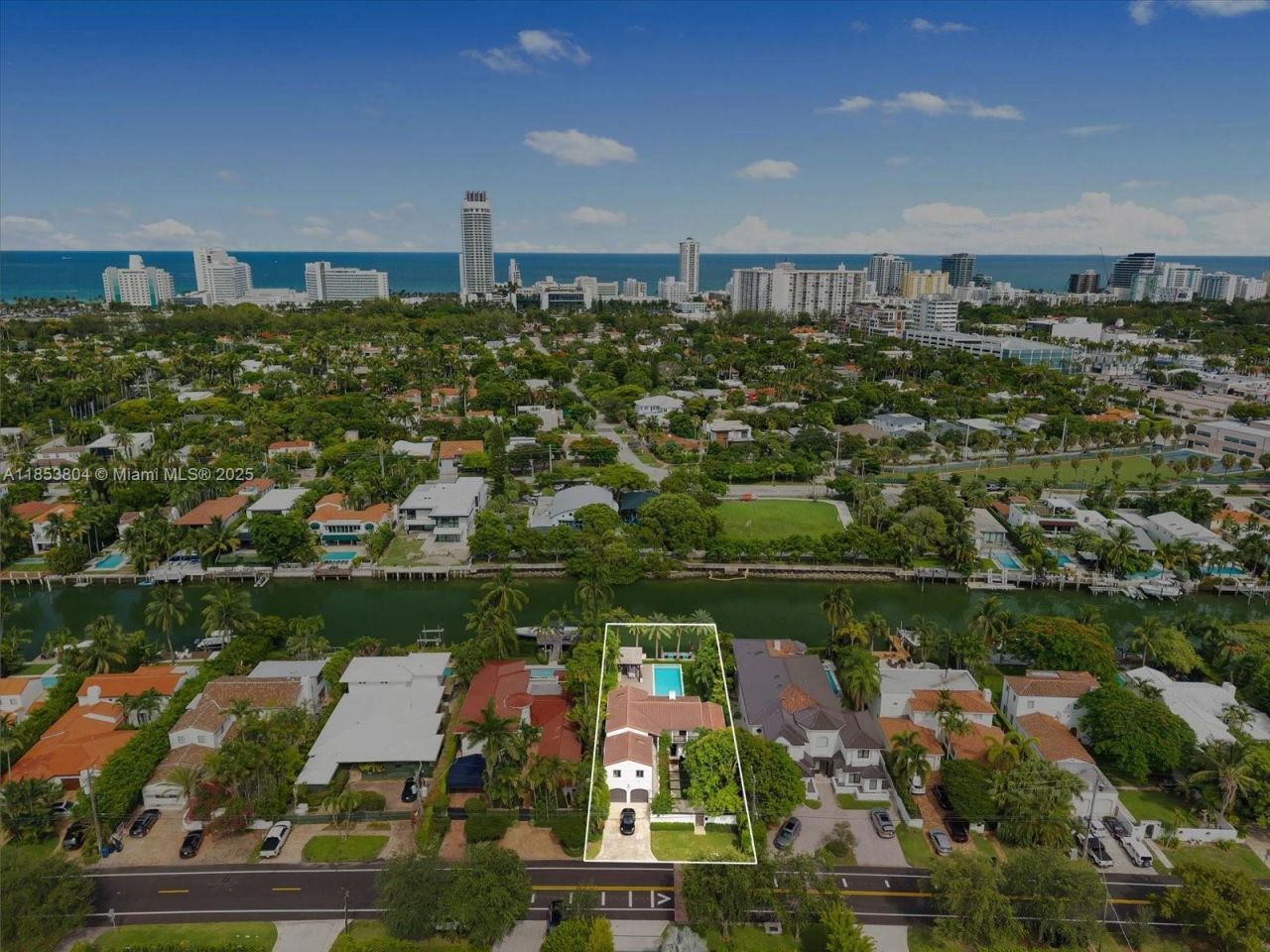 4475 N Meridian Ave, Miami Beach, FL 33140 Photo