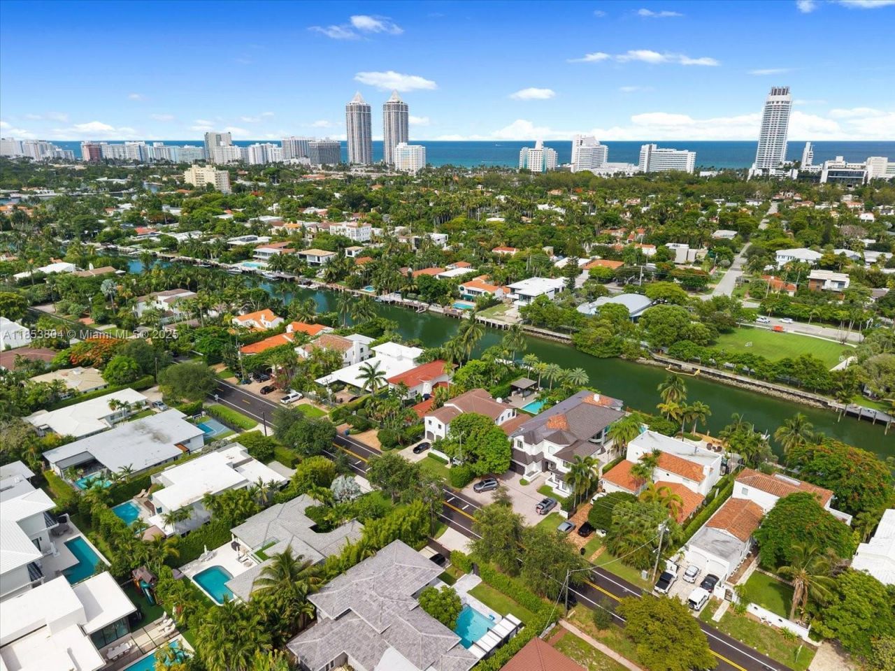 4475 N Meridian Ave, Miami Beach, FL 33140 Photo