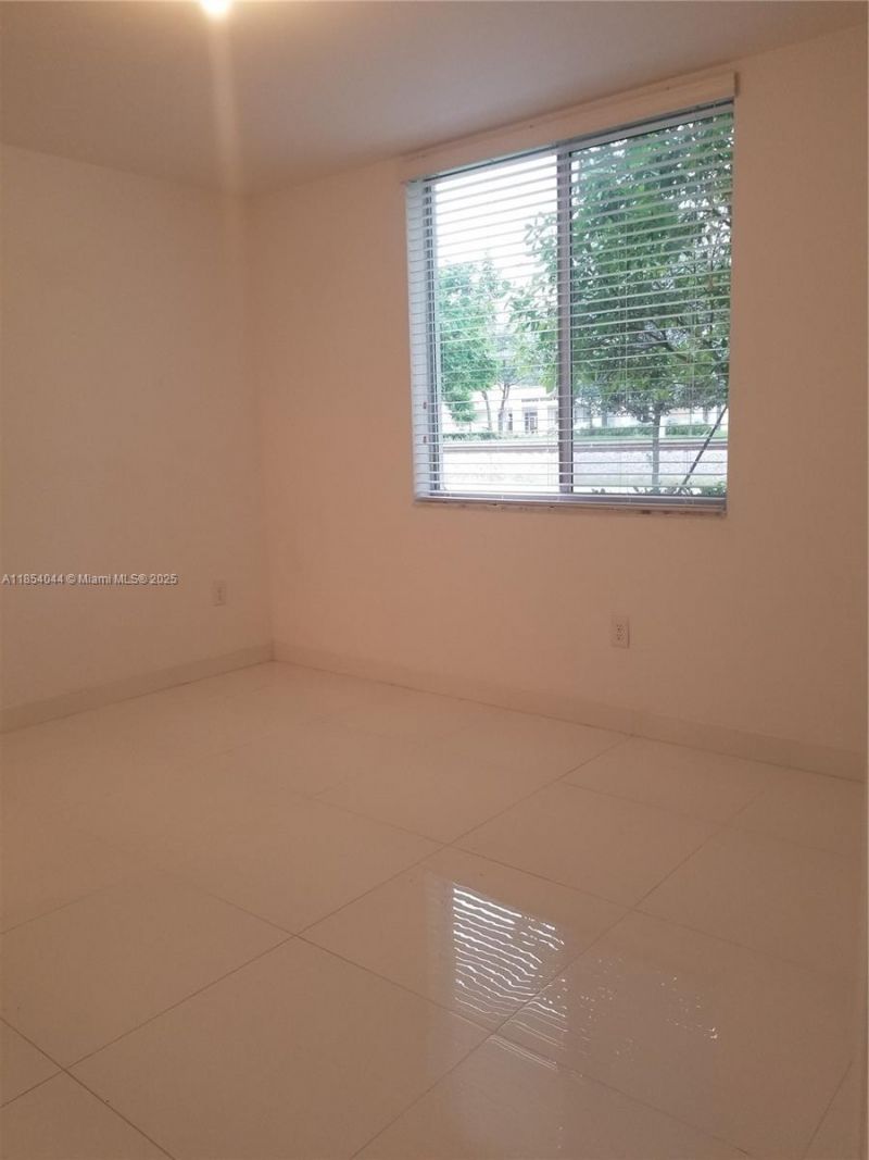 2651 NE 212th Ter, Unit 103, Miami, FL 33180 Photo