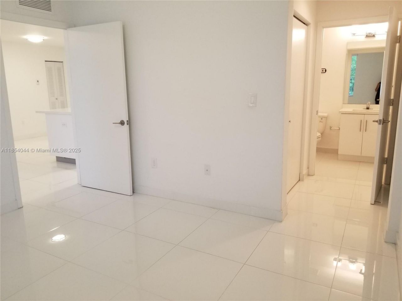 2651 NE 212th Ter, Unit 103, Miami, FL 33180 Photo