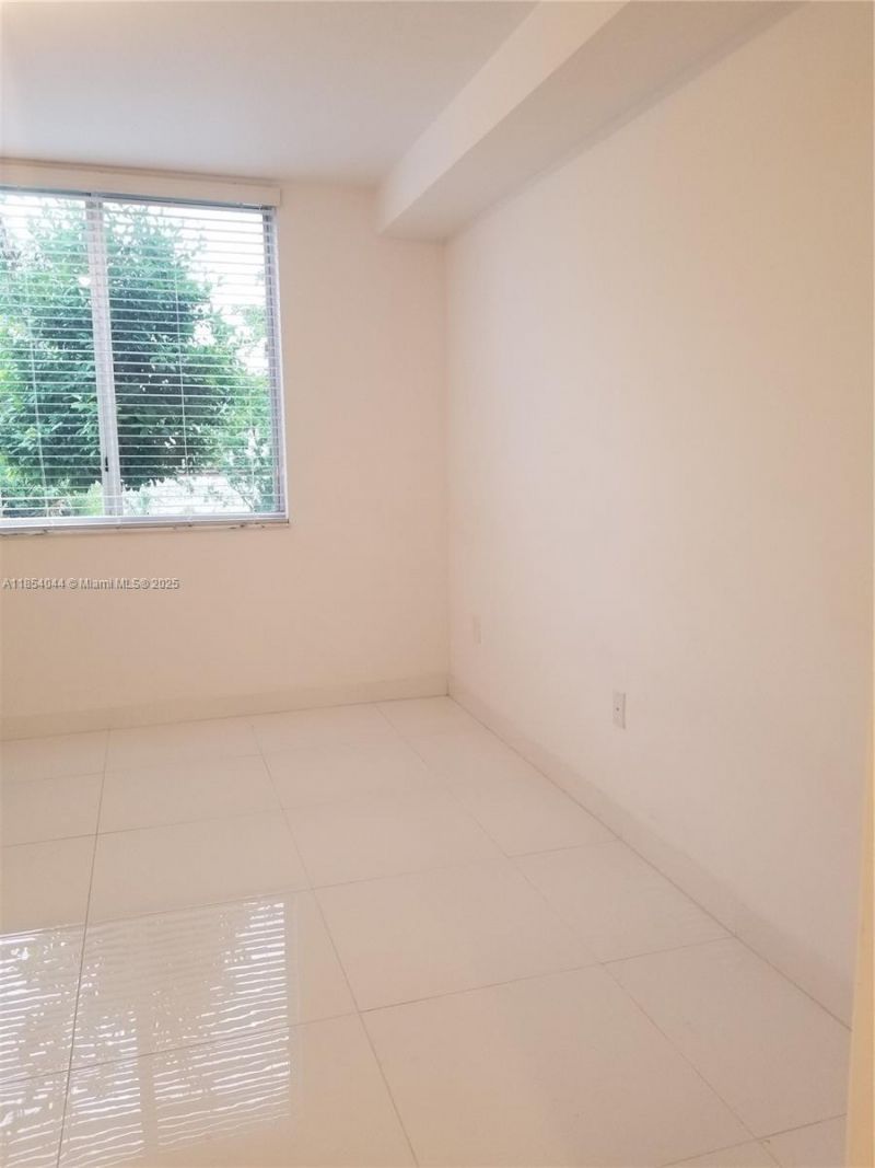 2651 NE 212th Ter, Unit 103, Miami, FL 33180 Photo