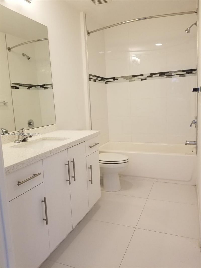 2651 NE 212th Ter, Unit 103, Miami, FL 33180 Photo