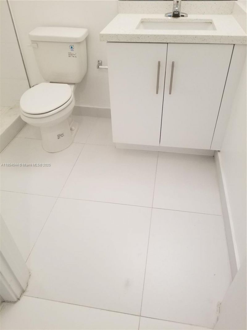 2651 NE 212th Ter, Unit 103, Miami, FL 33180 Photo