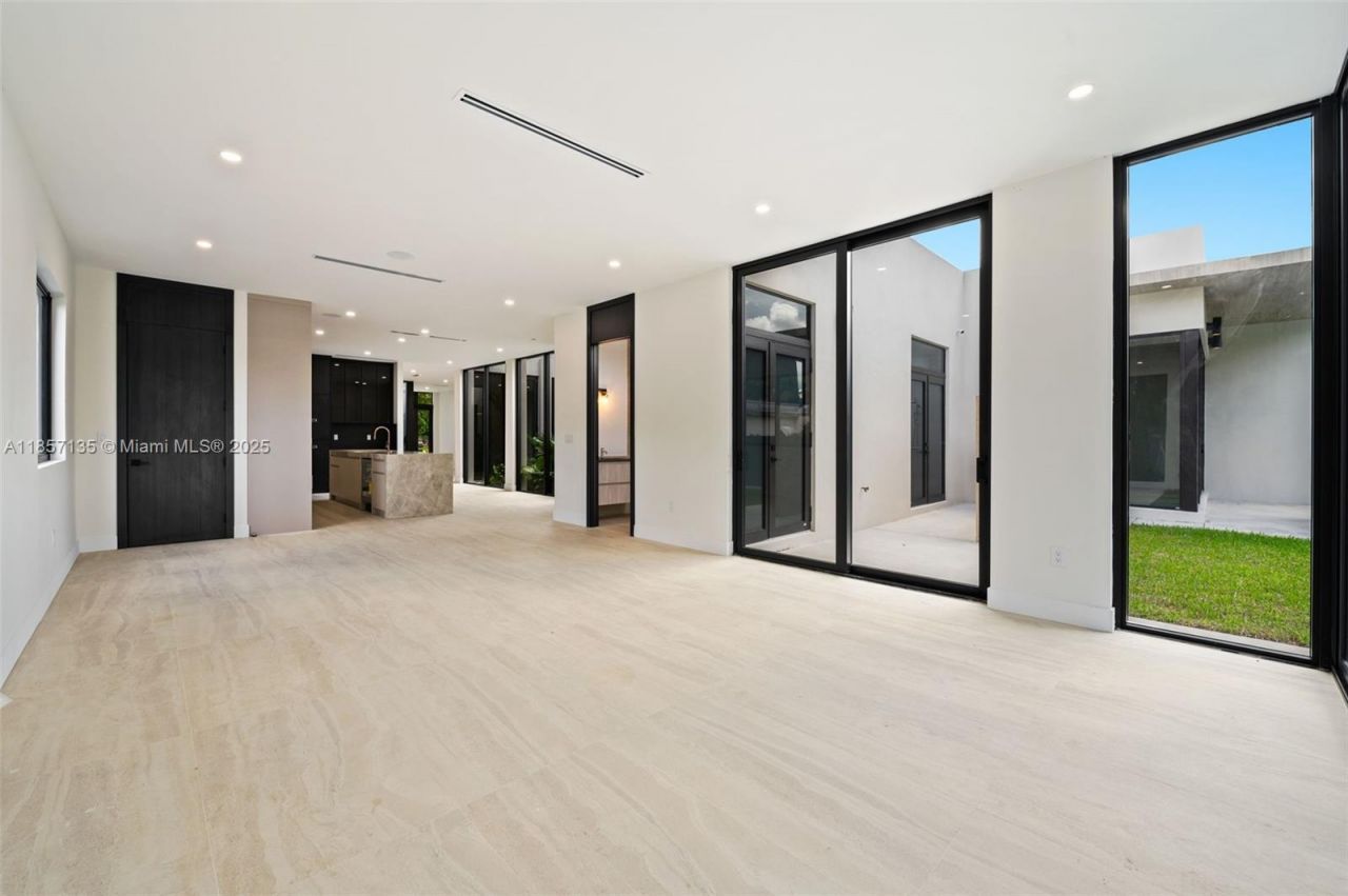 2940 SW 63rd Ave, Miami, FL 33155 Photo