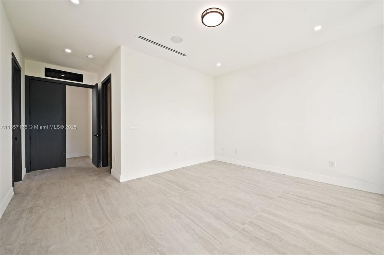 2940 SW 63rd Ave, Miami, FL 33155 Photo