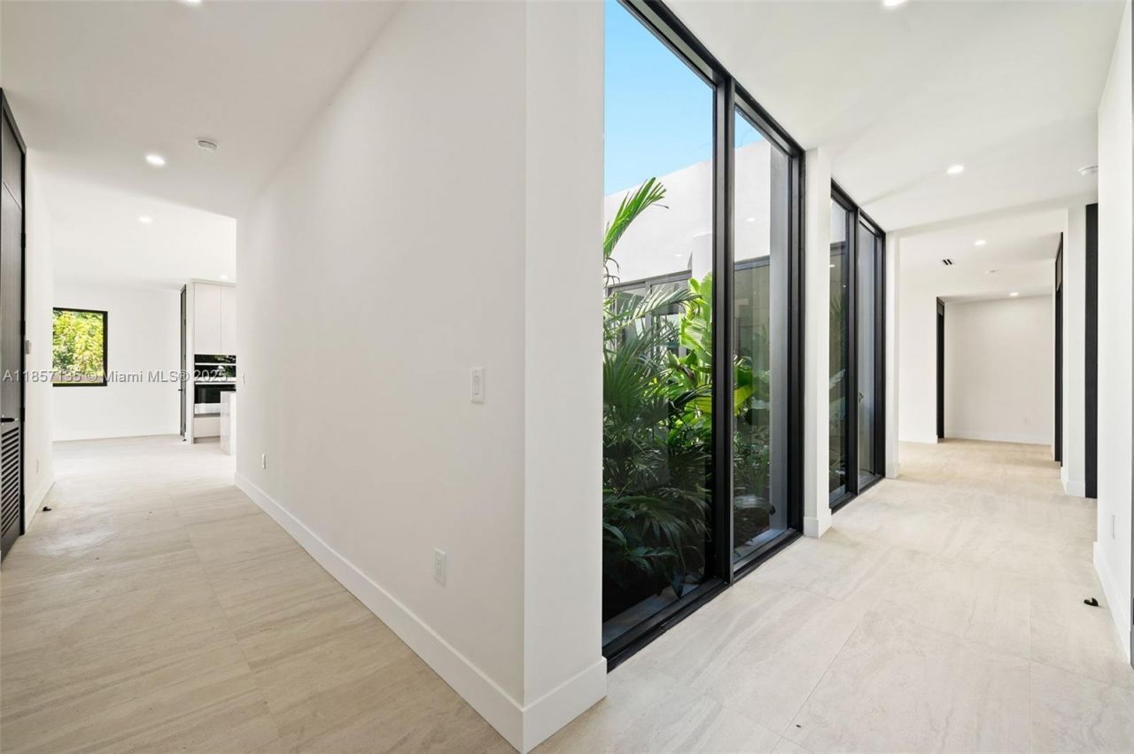 2940 SW 63rd Ave, Miami, FL 33155 Photo