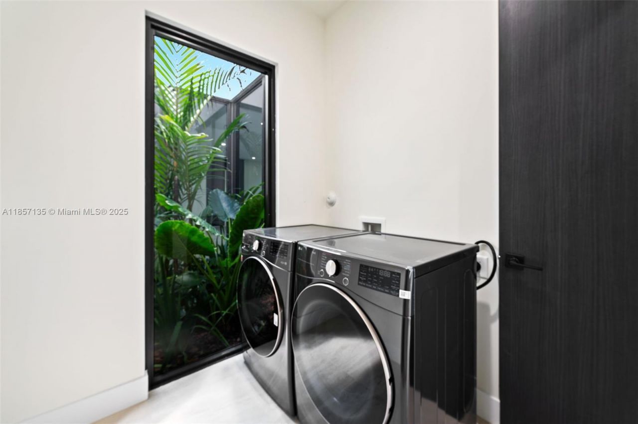 2940 SW 63rd Ave, Miami, FL 33155 Photo