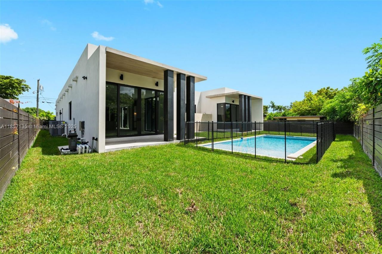 2940 SW 63rd Ave, Miami, FL 33155 Photo