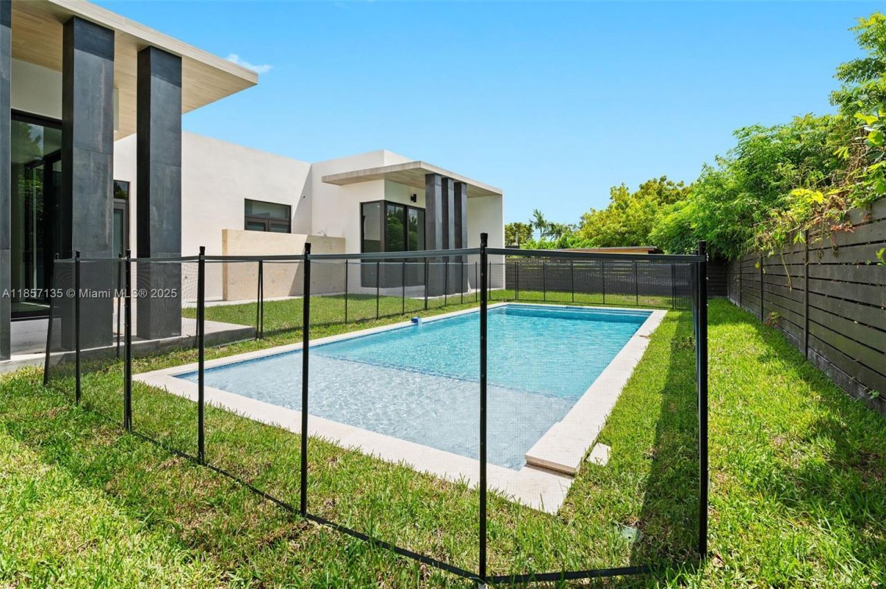 2940 SW 63rd Ave, Miami, FL 33155 Photo