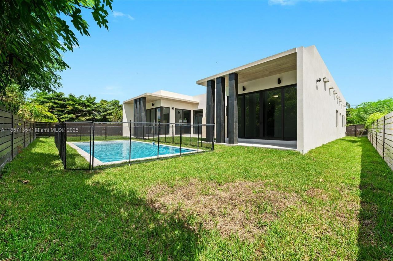 2940 SW 63rd Ave, Miami, FL 33155 Photo