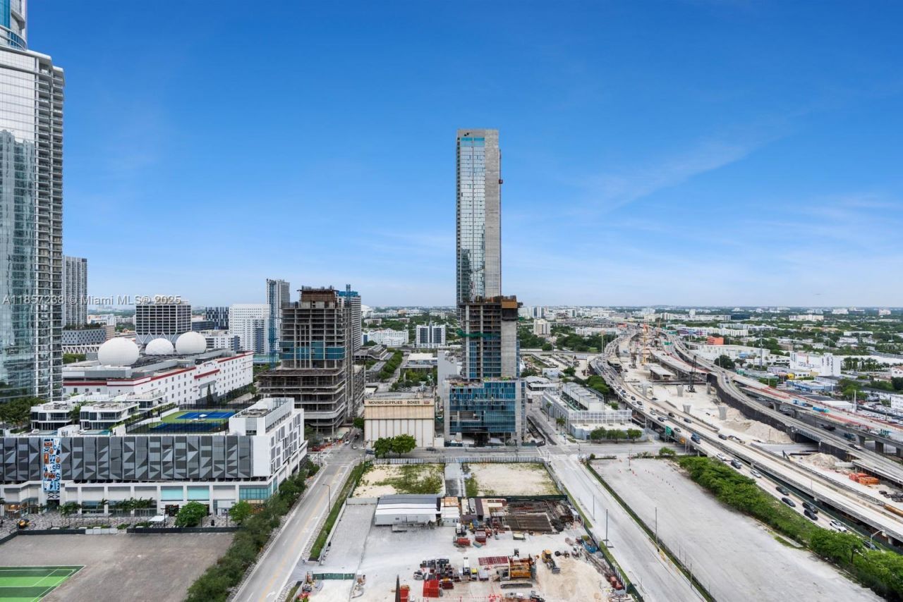 1000 Biscayne Blvd, Unit 2402, Miami, FL 33132 Photo