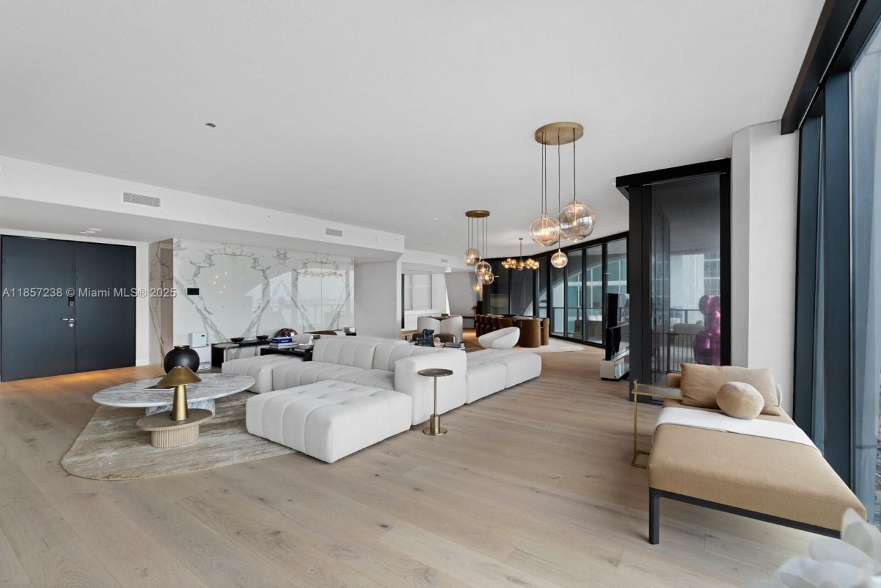 1000 Biscayne Blvd, Unit 2402, Miami, FL 33132 Photo